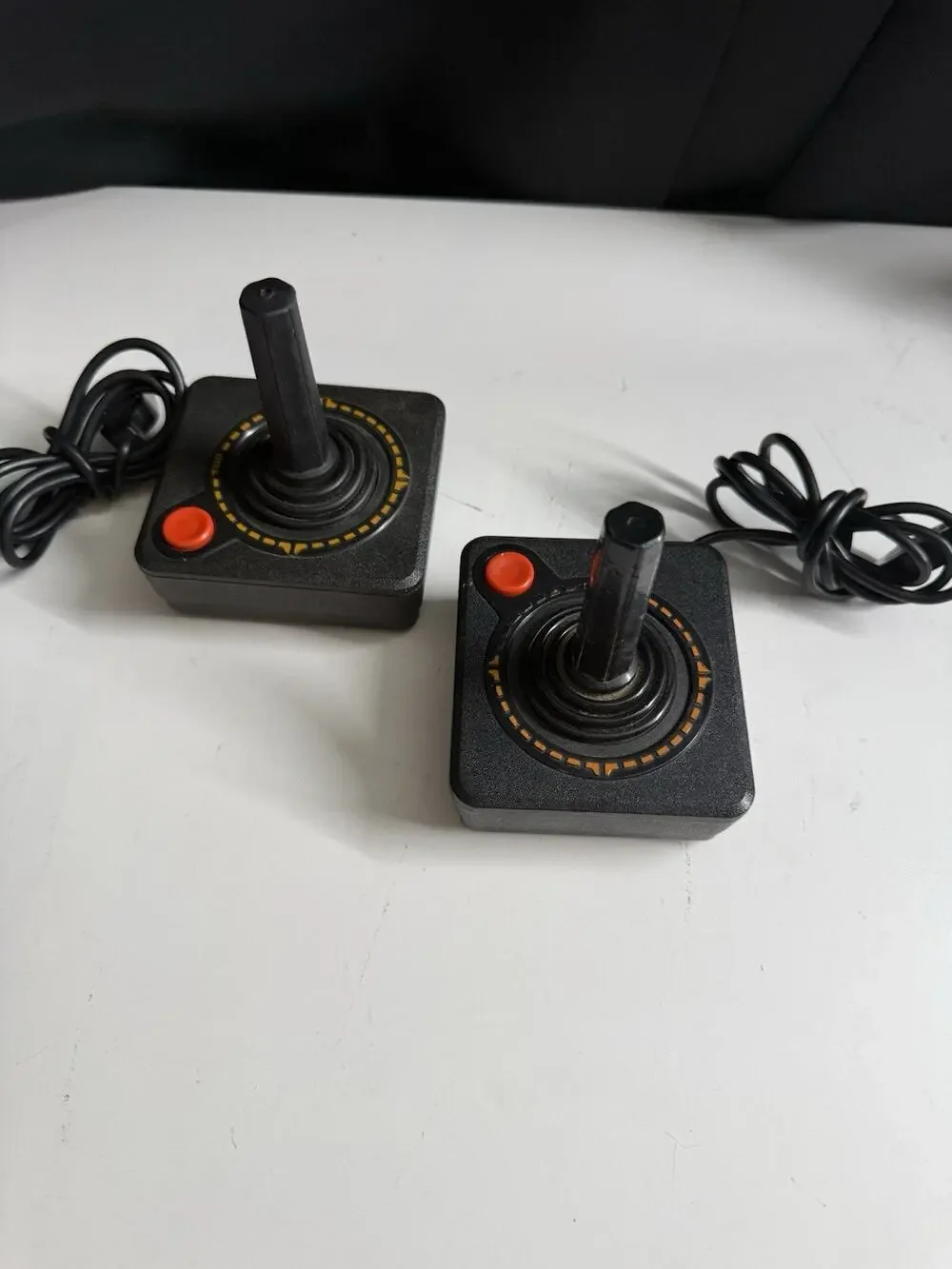 Vintage Atari 2600 CX40 Joystick Controllers Original (pair) !